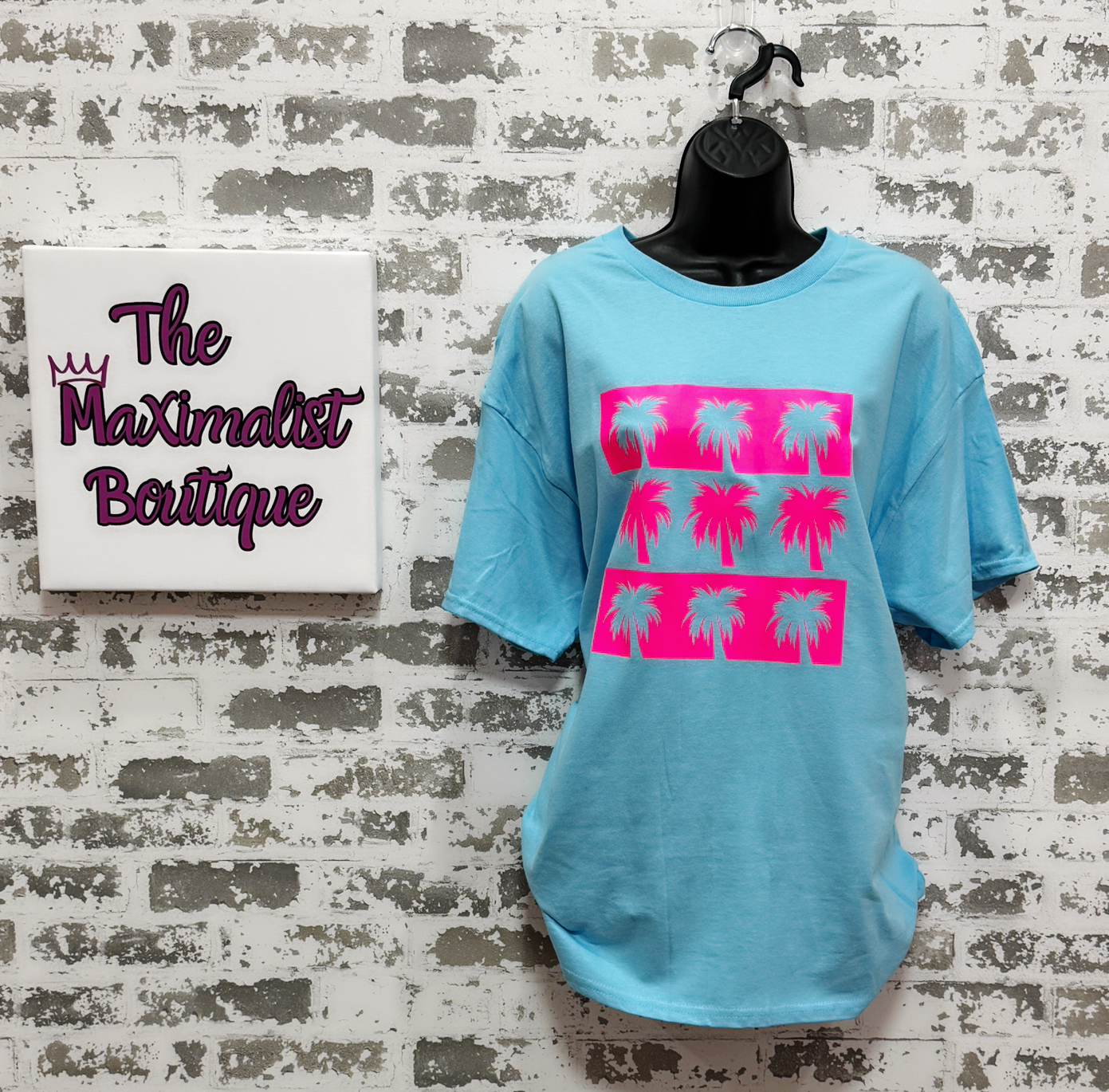 Palm Pop Tee – Turquoise T-Shirt with Neon Pink Palm Tree Grid & Retro Beach Vibes
