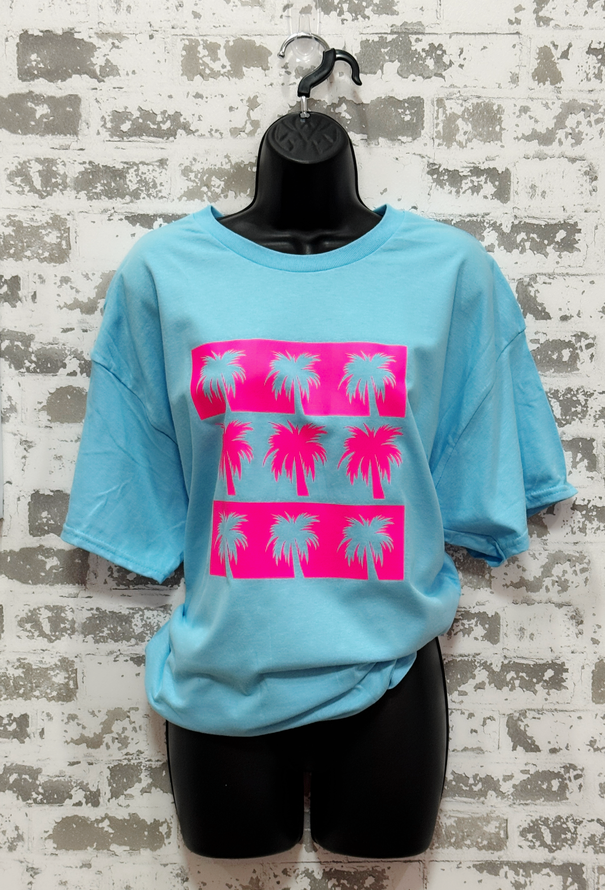 Palm Pop Tee – Turquoise T-Shirt with Neon Pink Palm Tree Grid & Retro Beach Vibes
