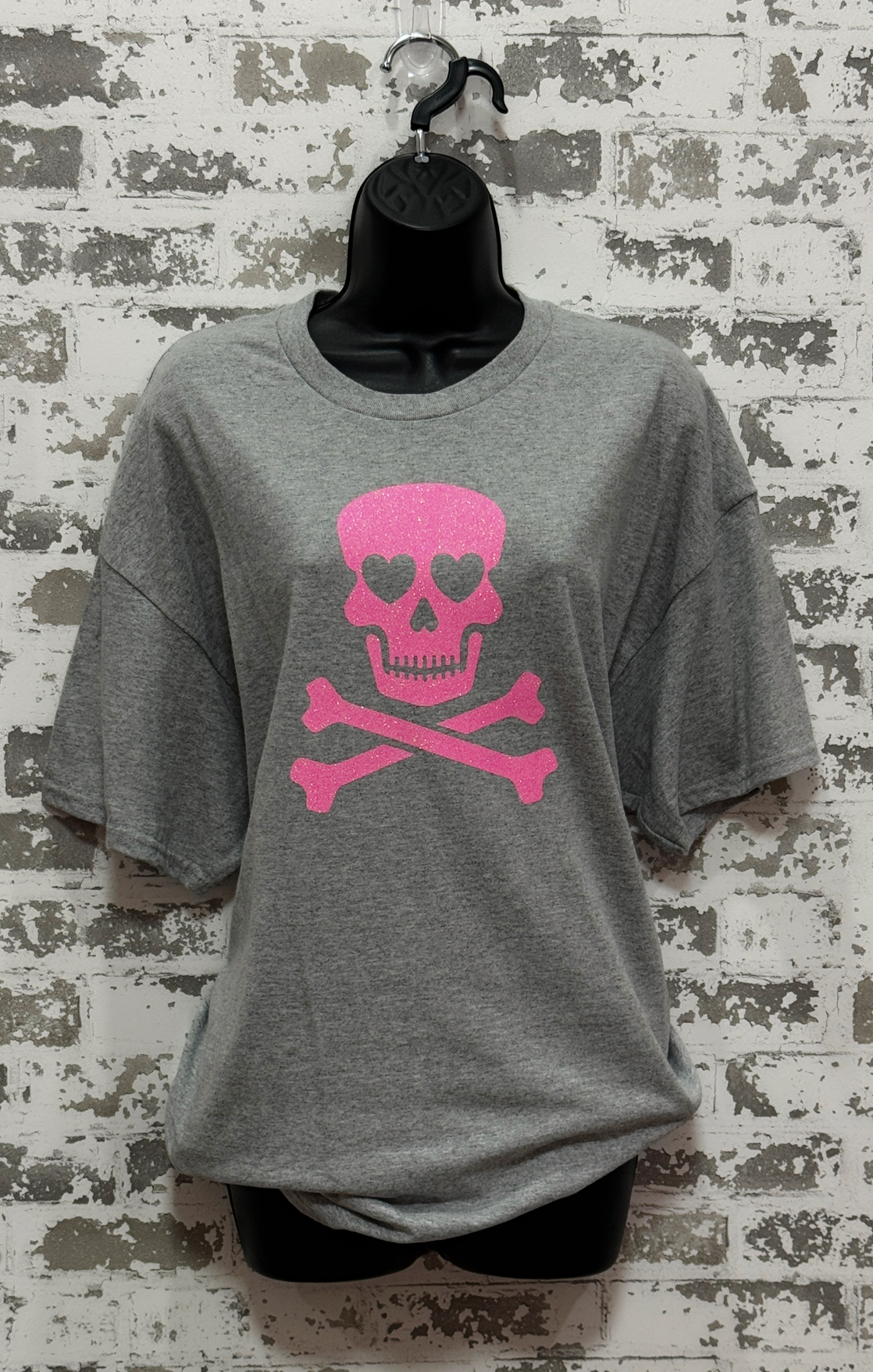 Glitter Skull T-Shirt β Heather Gray Tee with Pink Sparkle for Edgy Glam