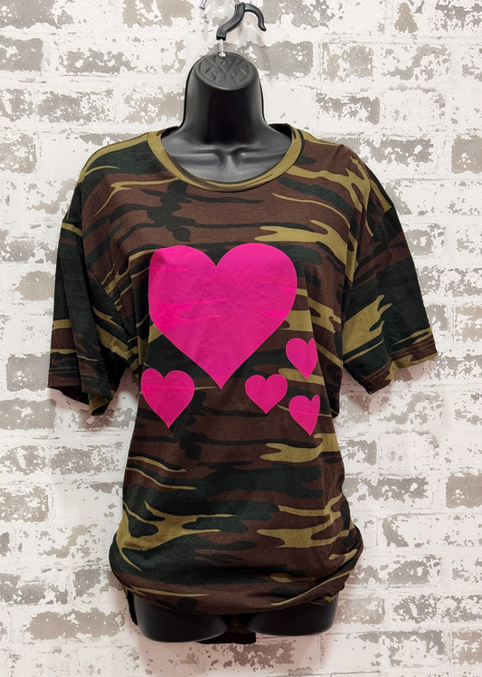 Camo Heart Pop Tee – Camo T-Shirt with Hot Pink Bubble Heart Graphic